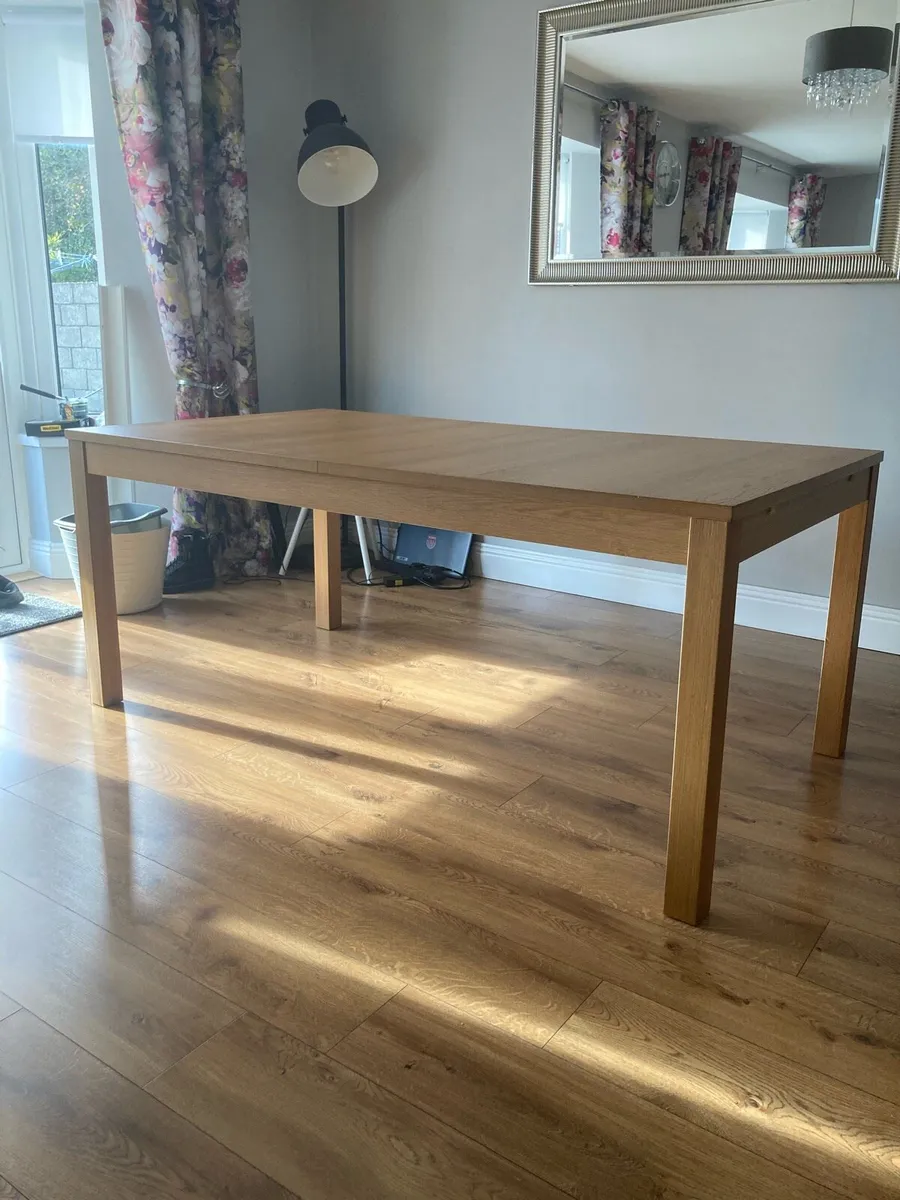 Dinning room table and 8 chairs . - Image 2