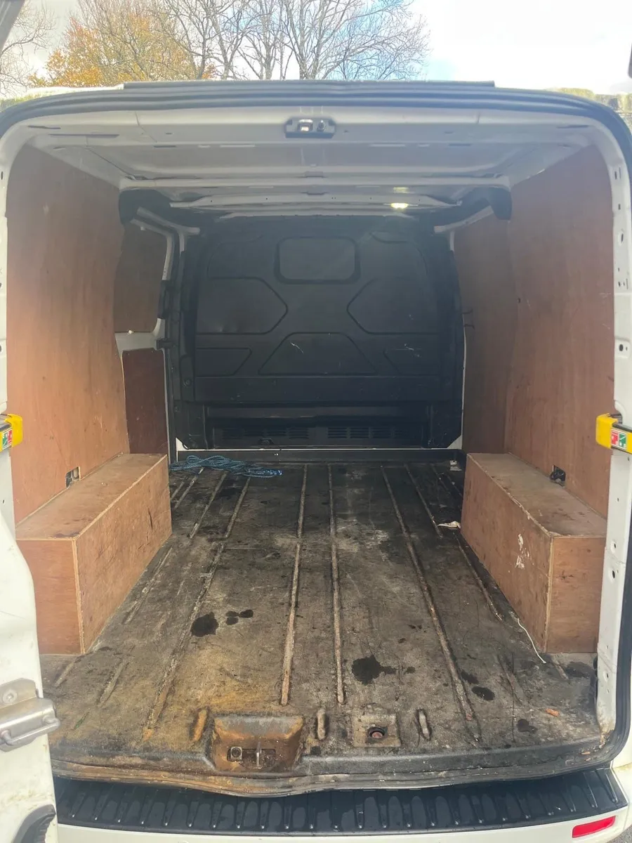Ford Transit Custom 2018 - Image 4