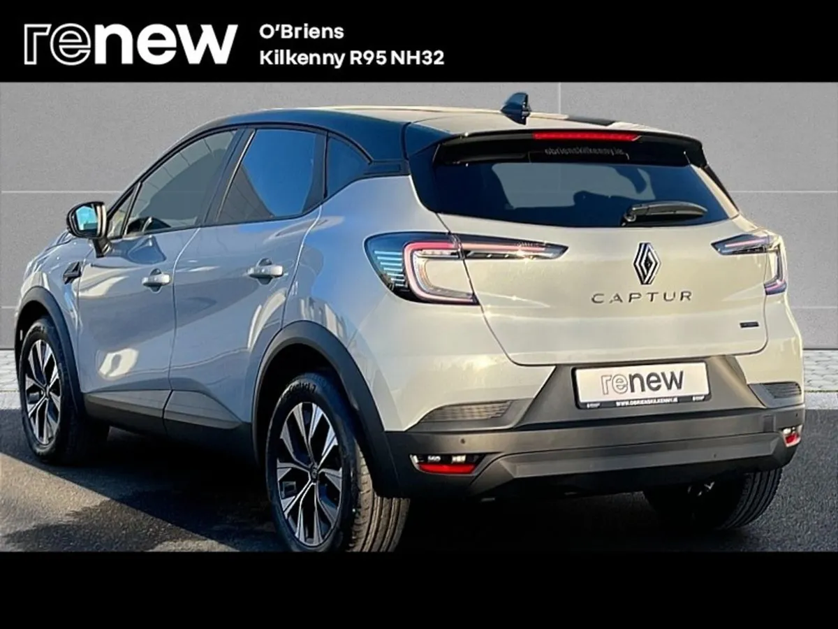 Renault Captur Evolution E-tech 1.8 160 BHP Auto - Image 3