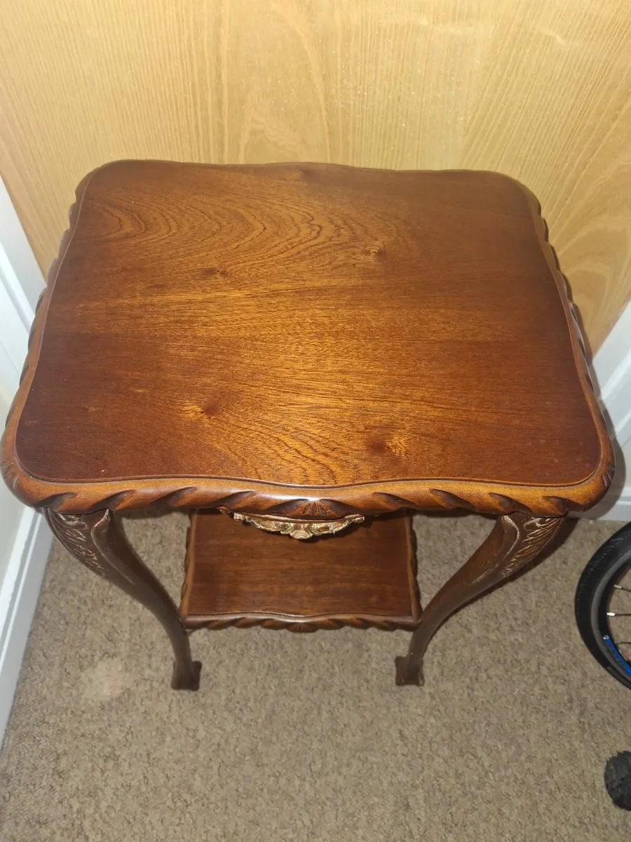 Mahony Table - Image 3