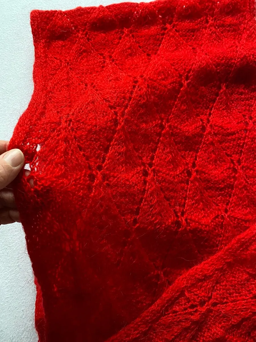Handmade Knitted Wrap Around Scarf 🧣Soft Yarn - Image 2
