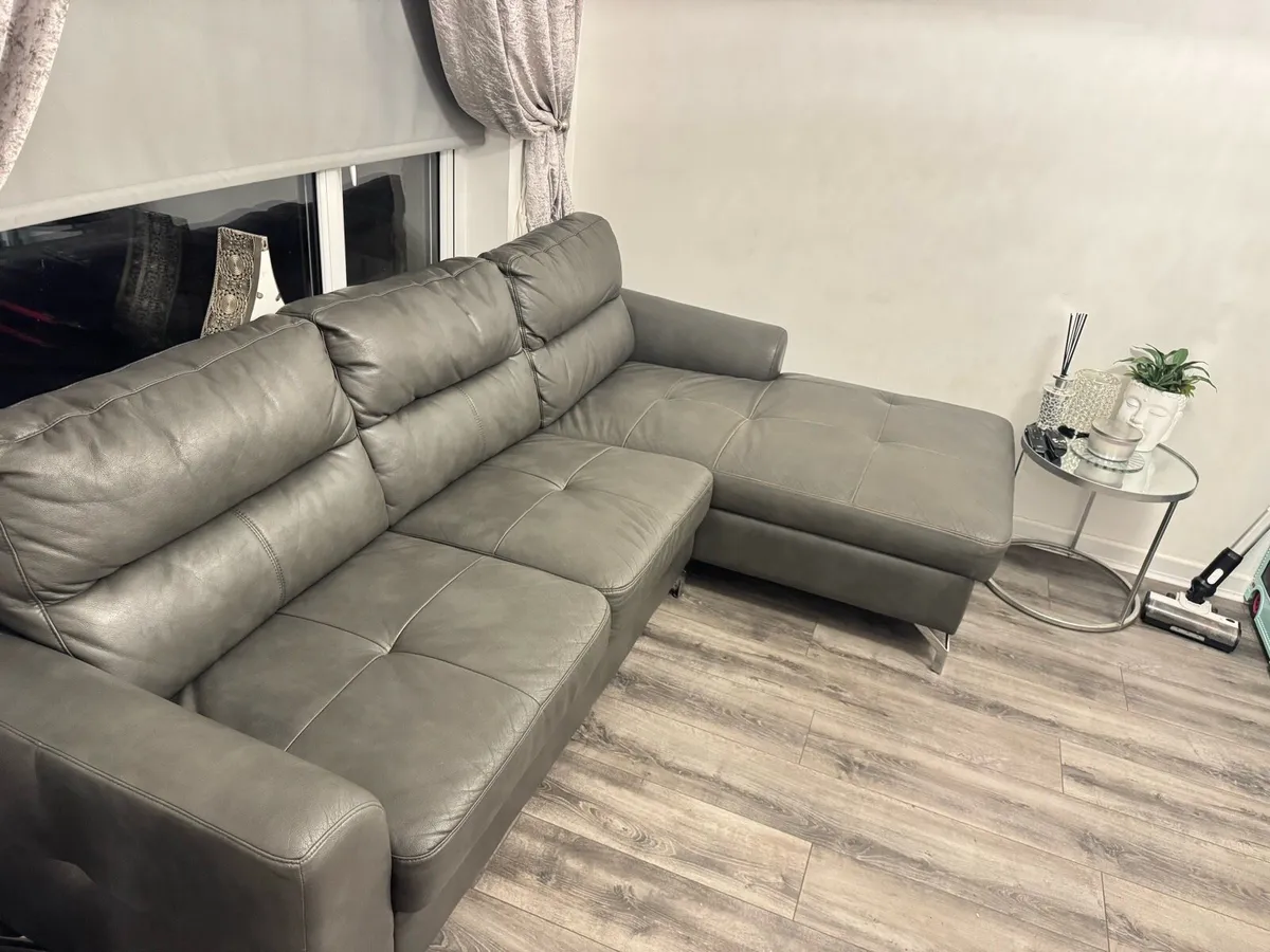 Couch - Image 1