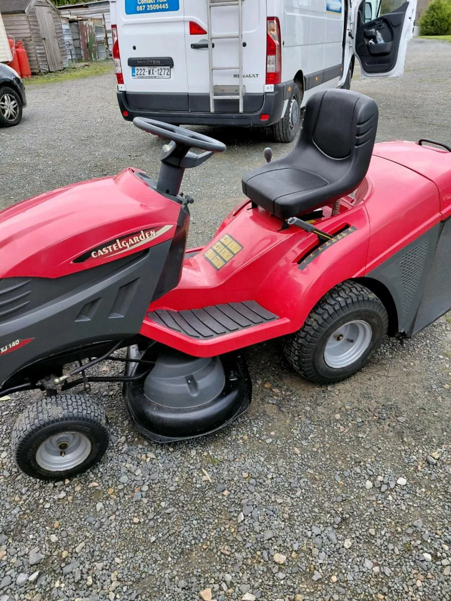 Lawn mower - Image 1