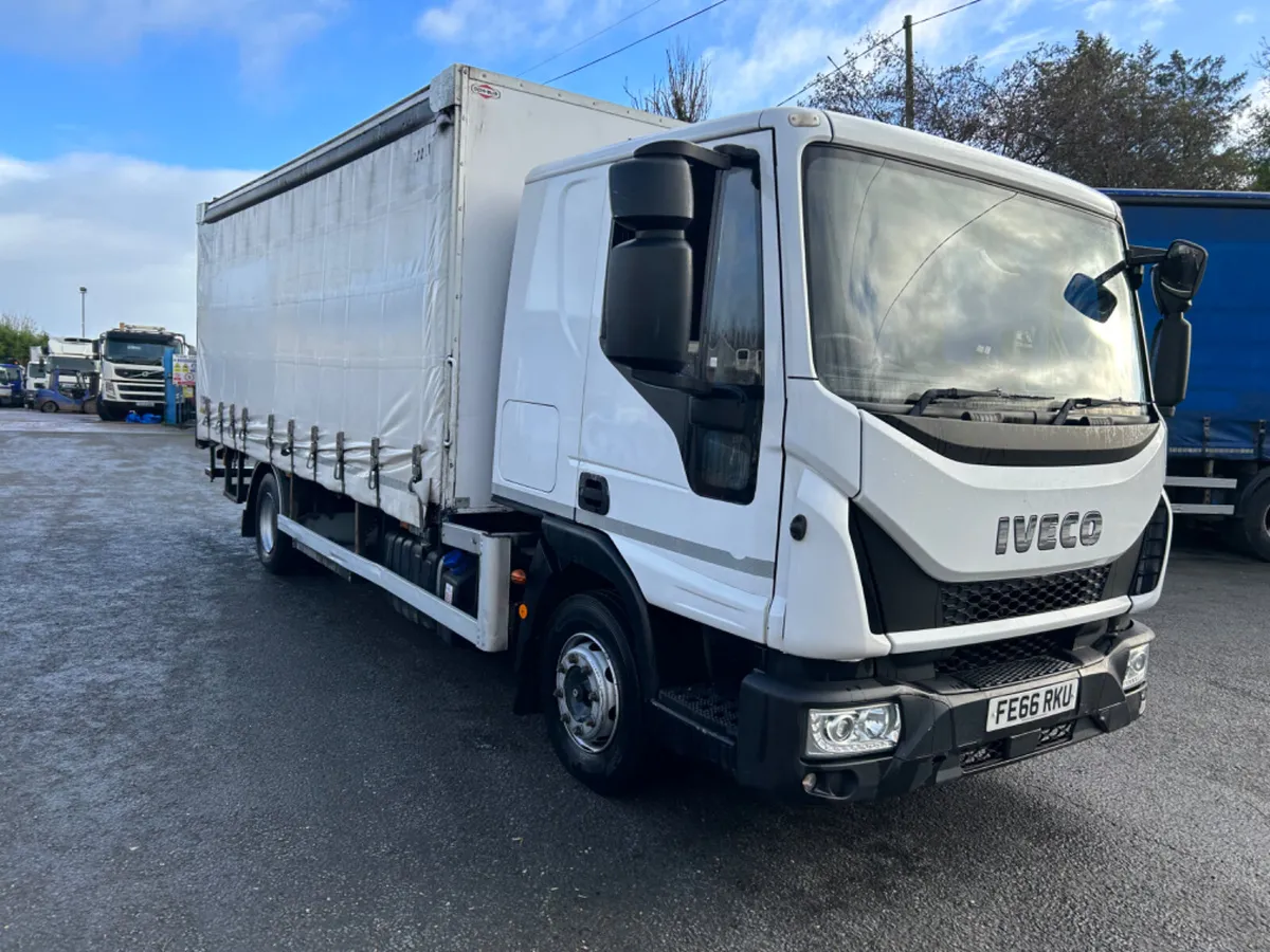 2016 iveco 120e21 12 ton on air 20ft Curtainsider - Image 3