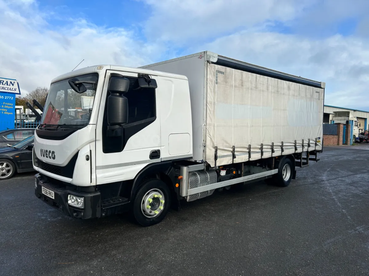 2016 iveco 120e21 12 ton on air 20ft Curtainsider - Image 1