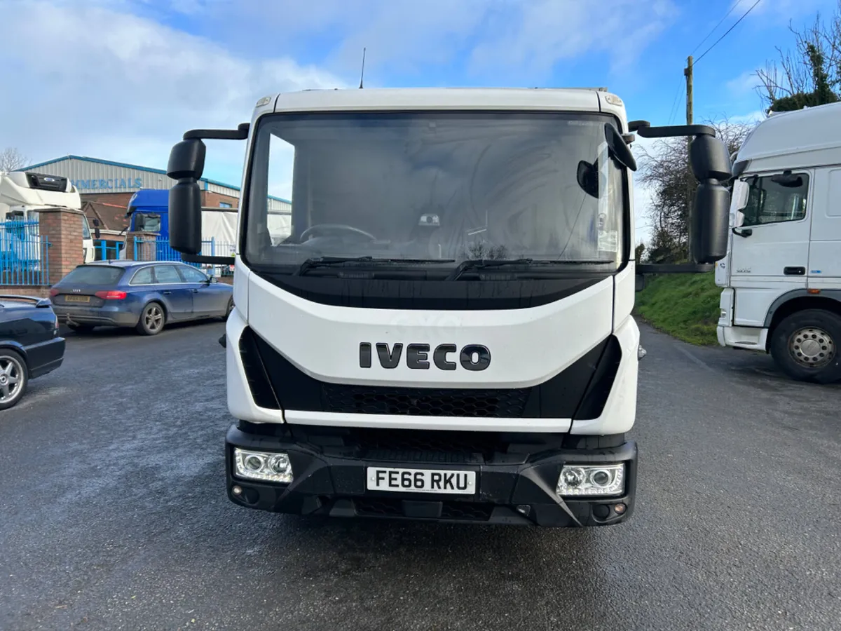2016 iveco 120e21 12 ton on air 20ft Curtainsider - Image 2