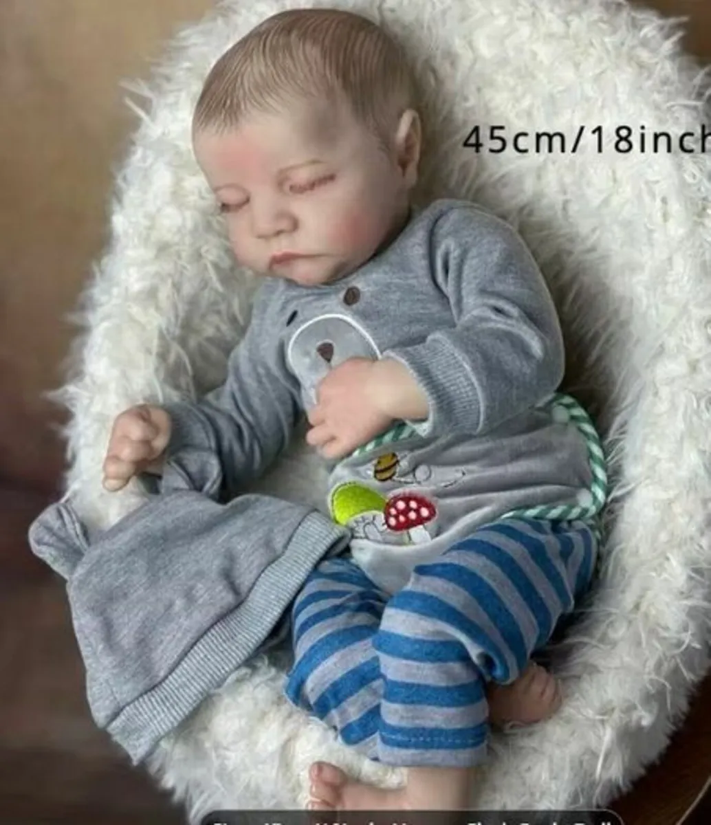 Reborn doll sleeping - Image 1
