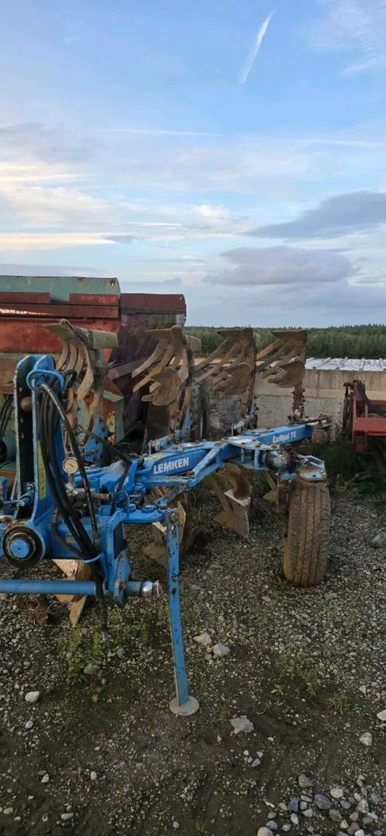 Ivor williams box trailer/Lemken plough - Image 2