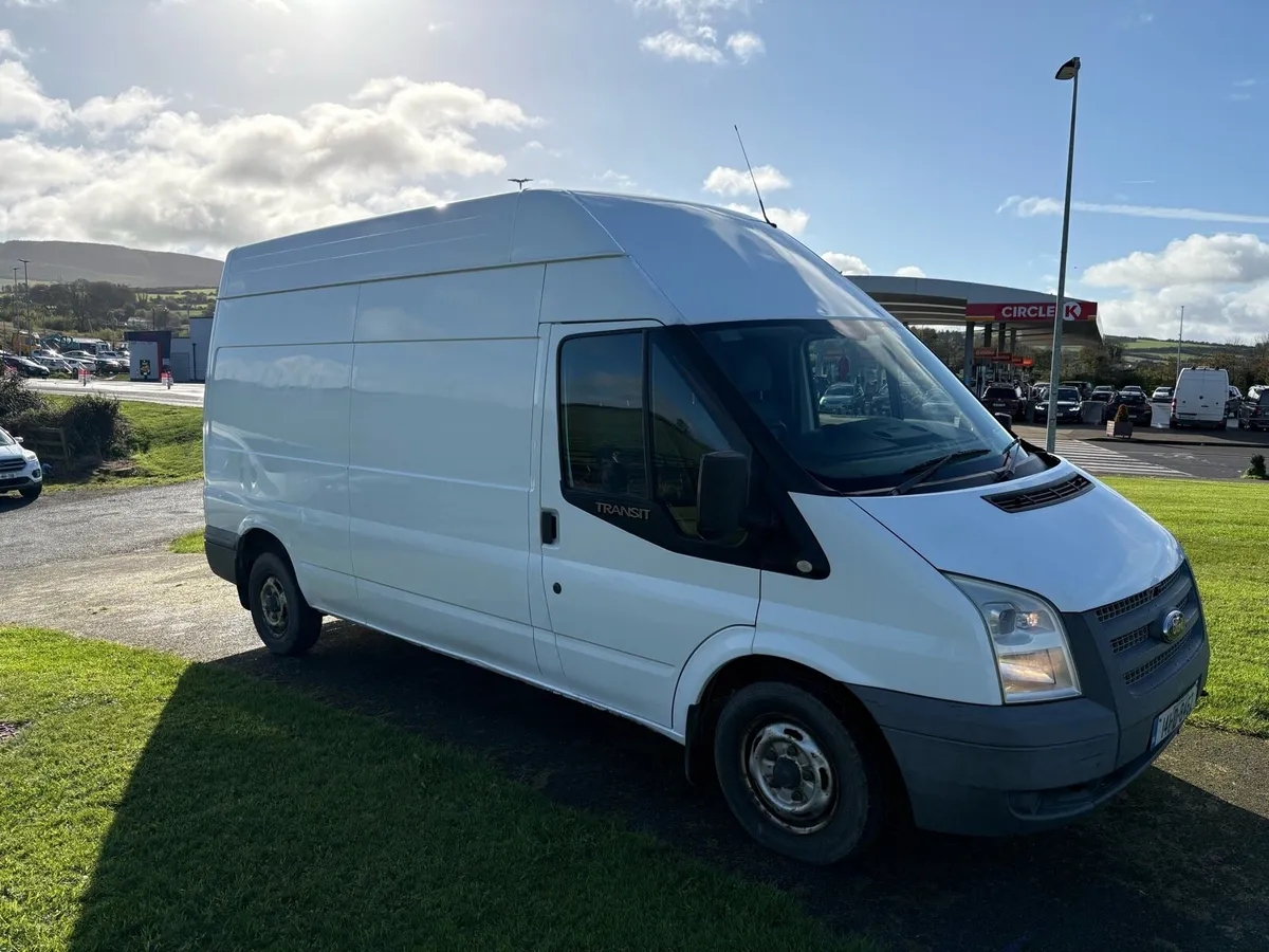 2014 Ford Transit - Image 2