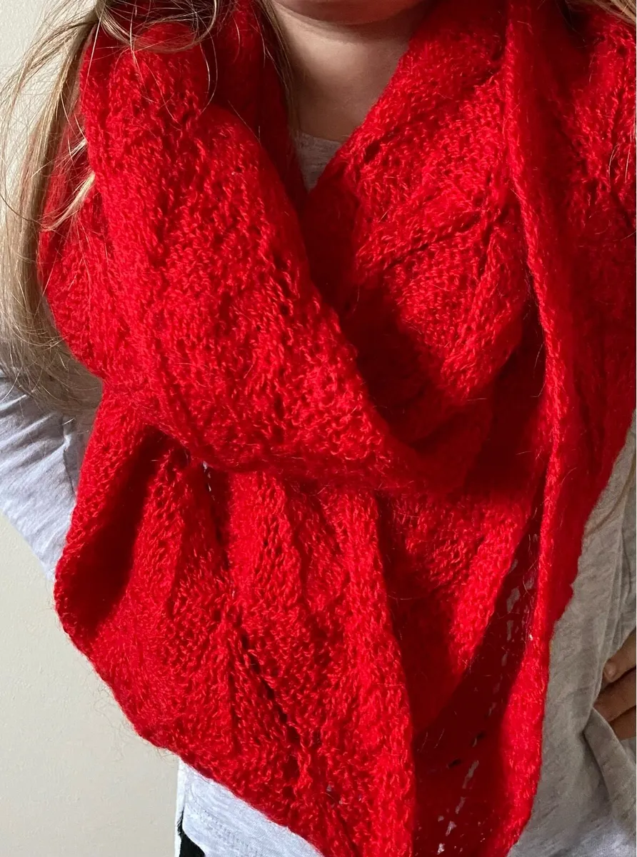 Handmade Knitted Wrap Around Scarf 🧣Soft Yarn - Image 4