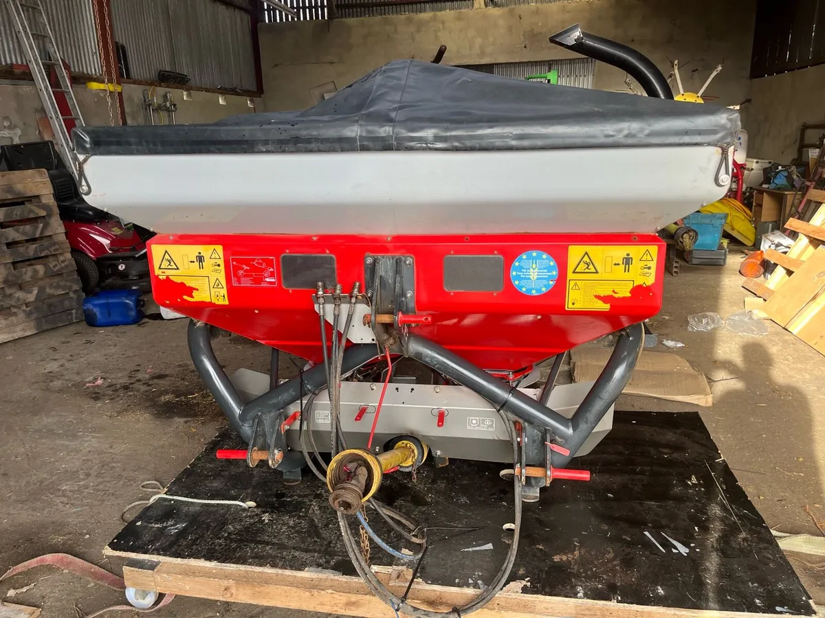 Vicon Rotoflow twin disc fertilizer spreader - Image 1