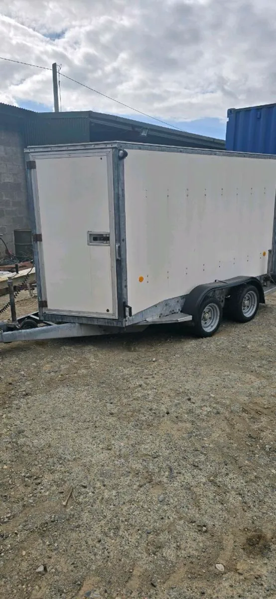 Ivor williams box trailer/Lemken plough - Image 1