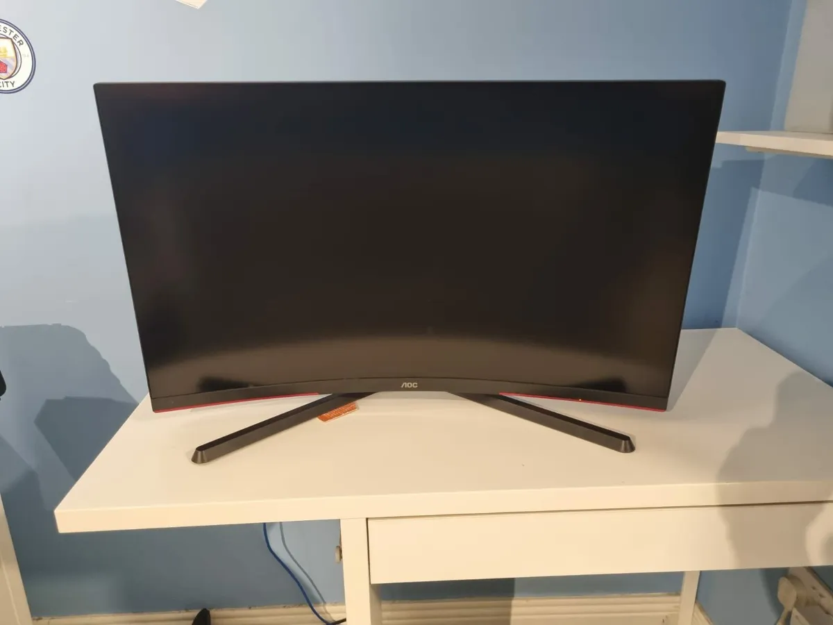 Xbox Series X & AOC gaming monitor - Image 4