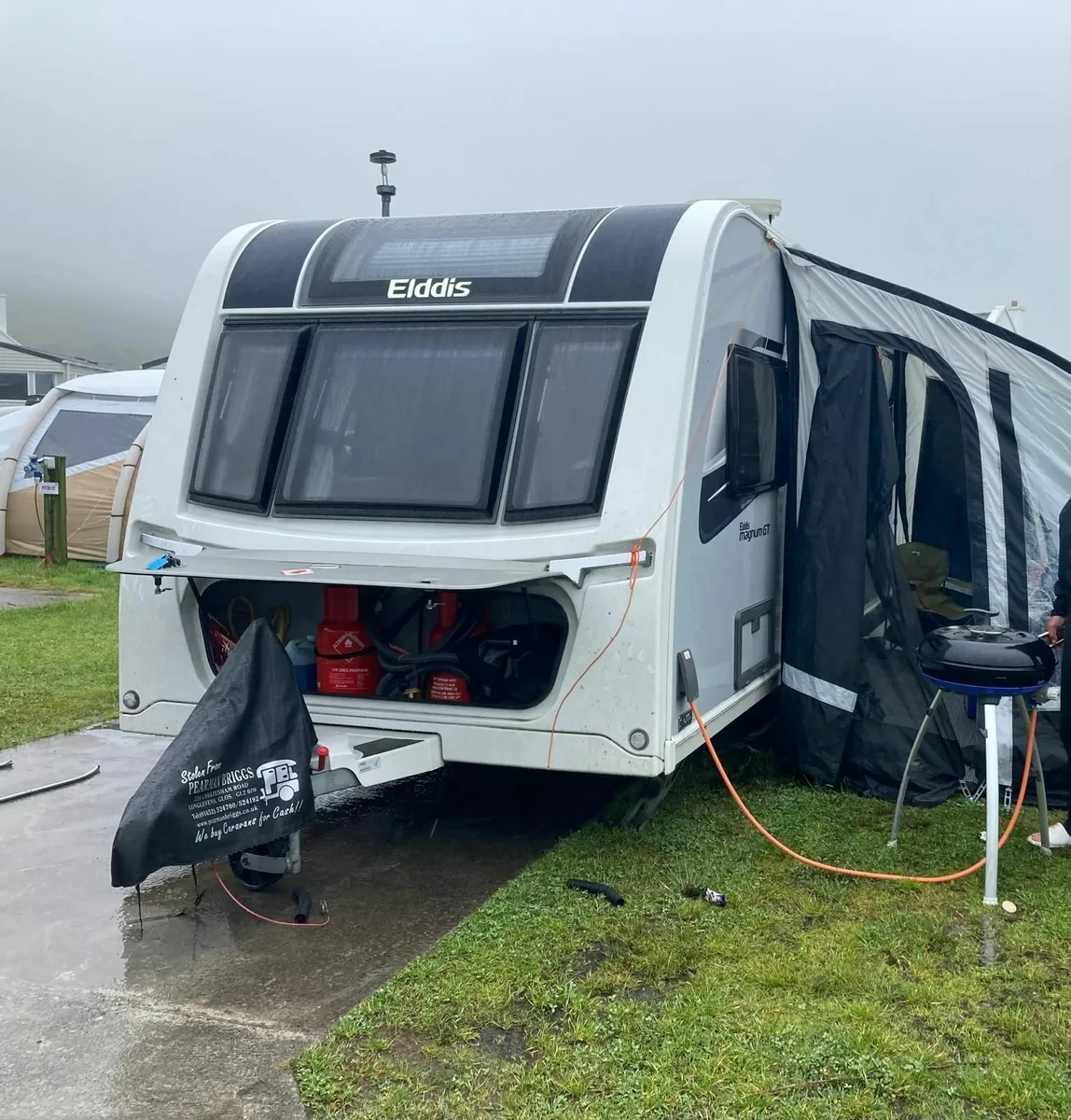 Caravan 6 Berth - Image 4