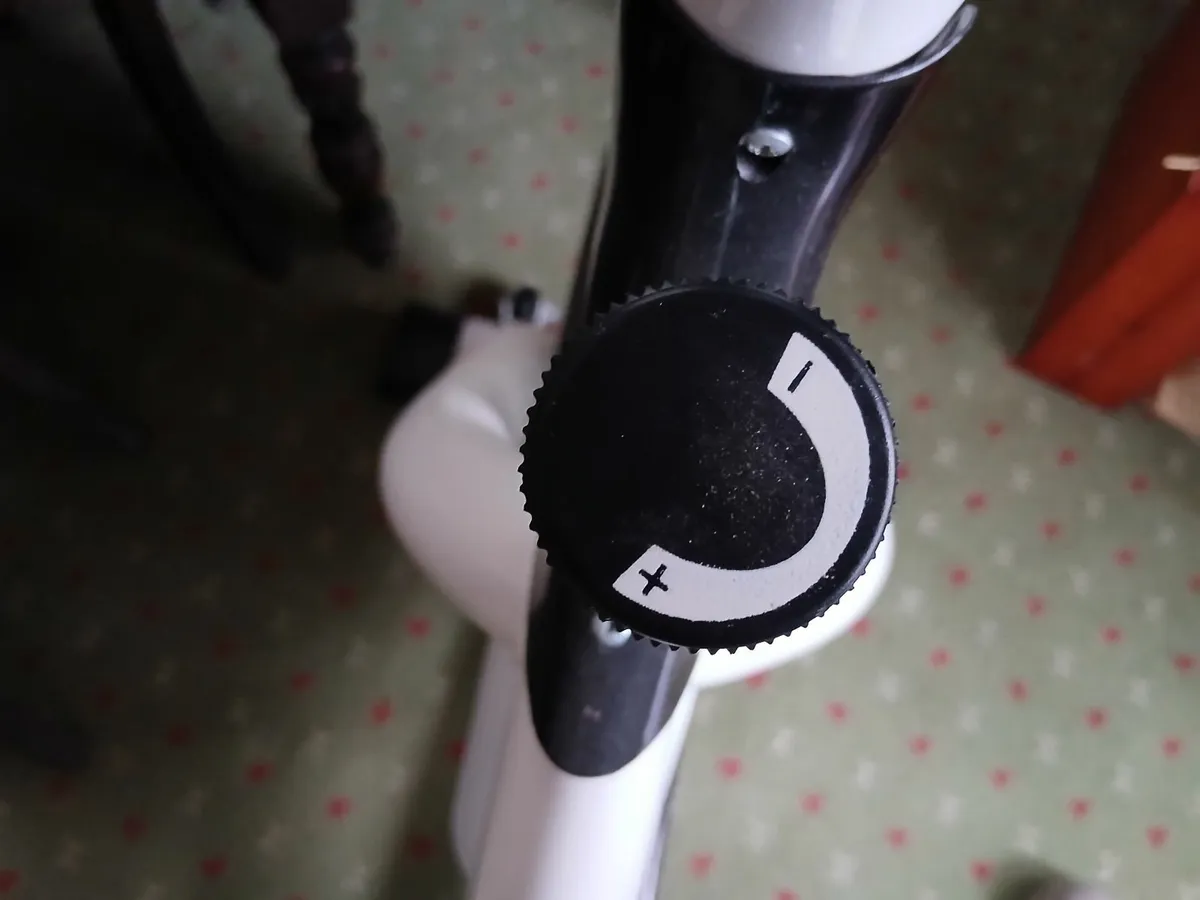 Exercise bike - Image 3