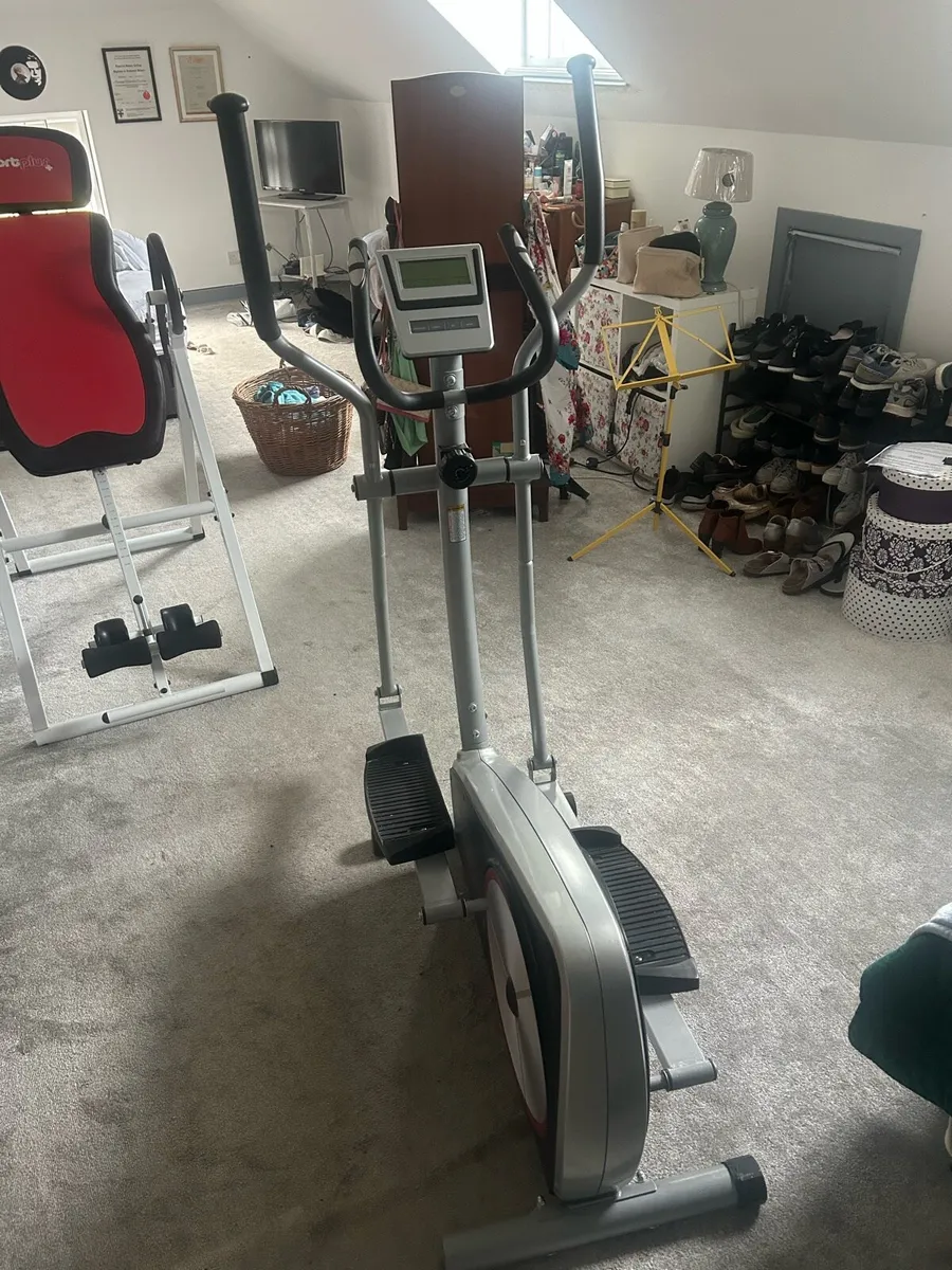 Cross trainer - Image 2
