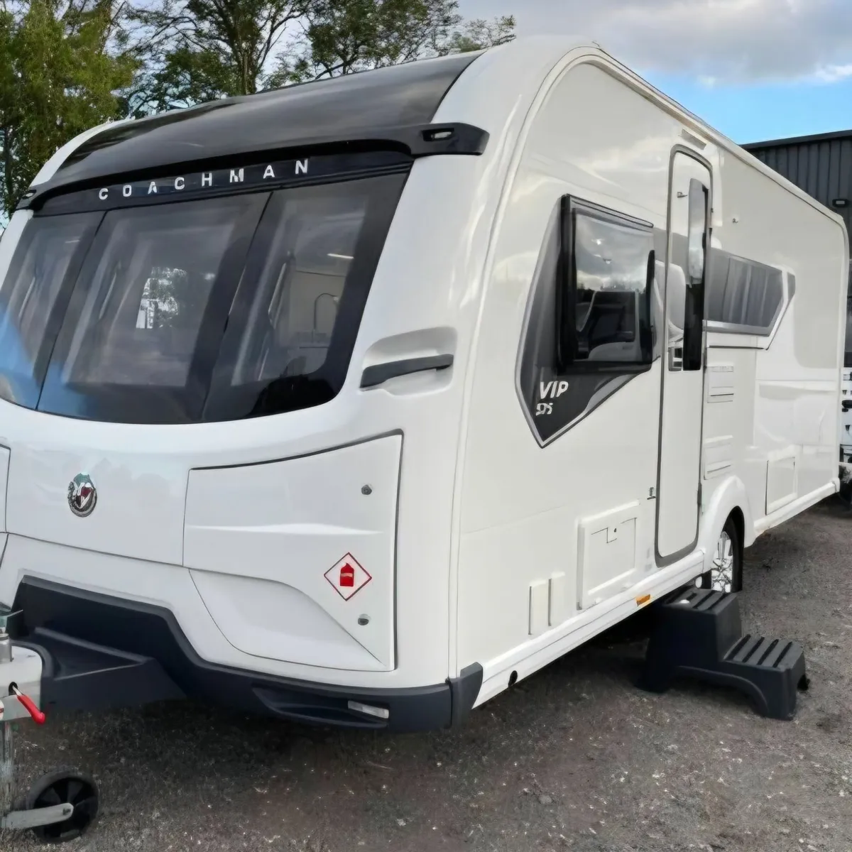 COACHMAN VIP 575 CARAVAN - Image 1