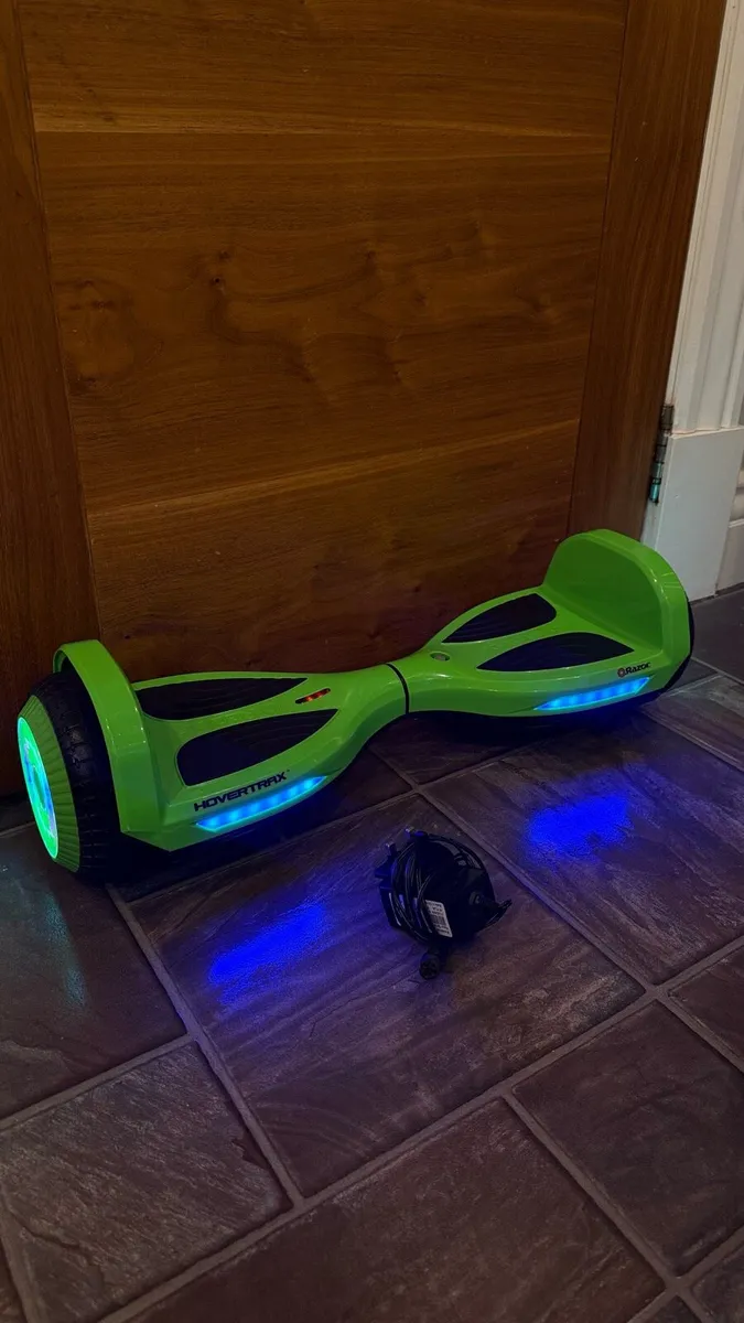 Green hovertrax hoverboard - Image 2