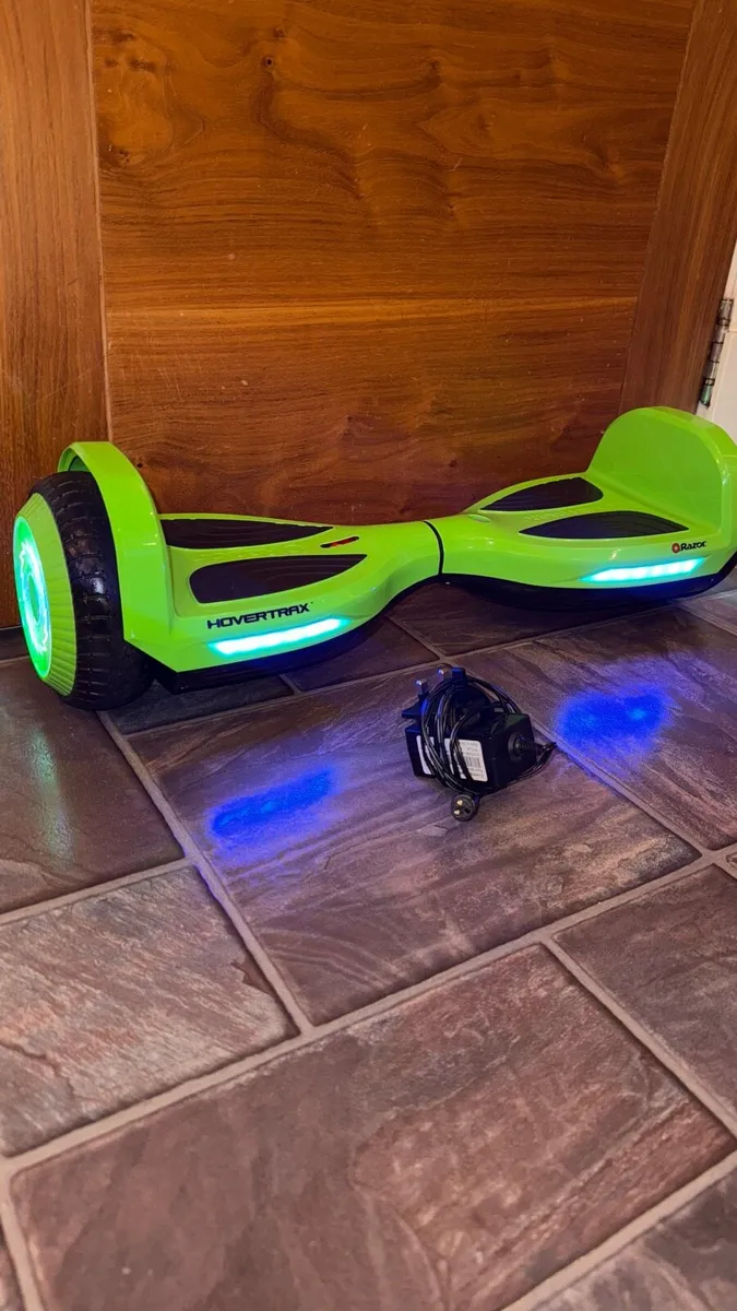Green hovertrax hoverboard - Image 4