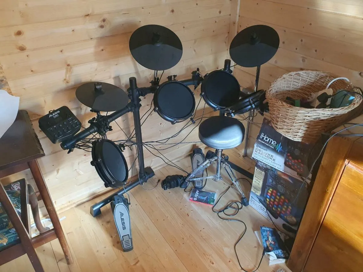 Drum kit