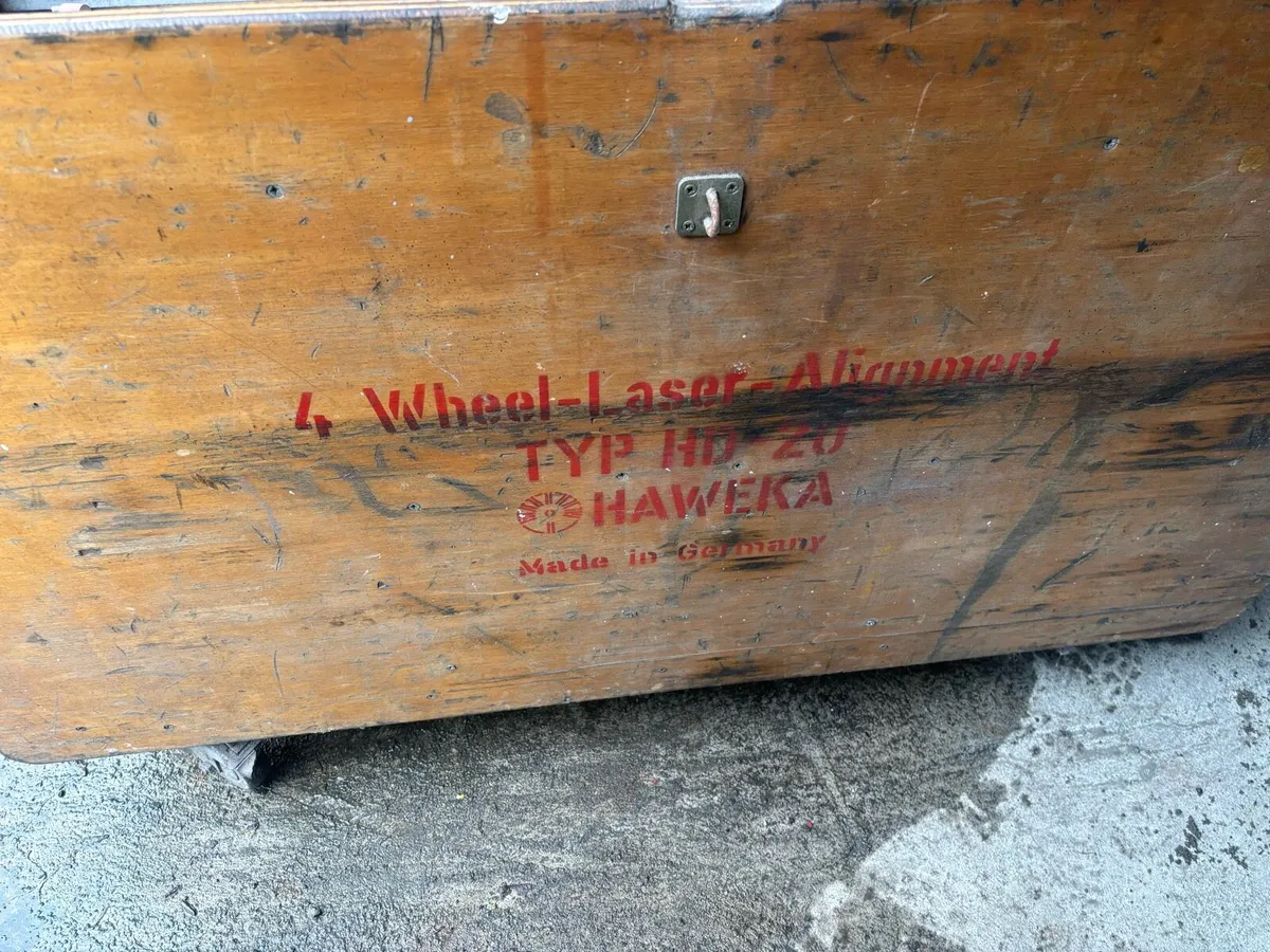 Tracking Machine for Larry or Tractor - Image 1