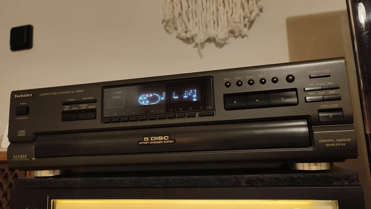TECHNICS SL-PD867, rotary 5CD changer. VGC Cleaned - Image 1