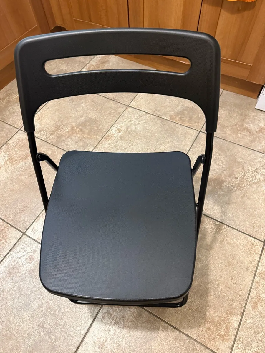 Folding chairs x4 - Image 3