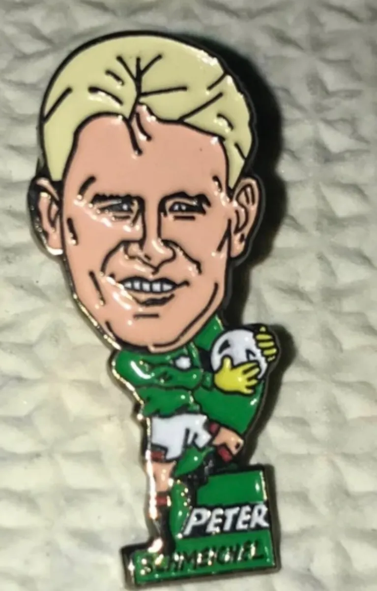 Badges and pins - Image 3