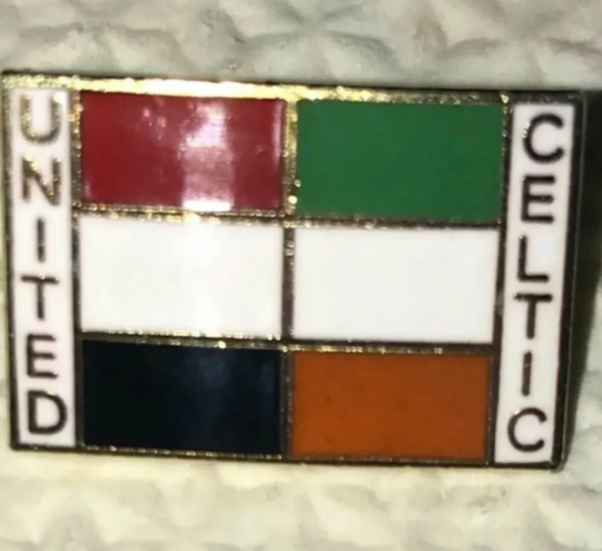 Badges and pins - Image 4