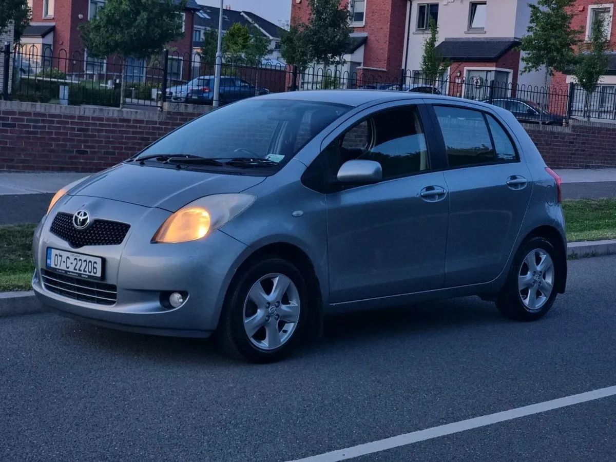 Toyota Yaris/Only 107,000kms/tax and nct - Image 1