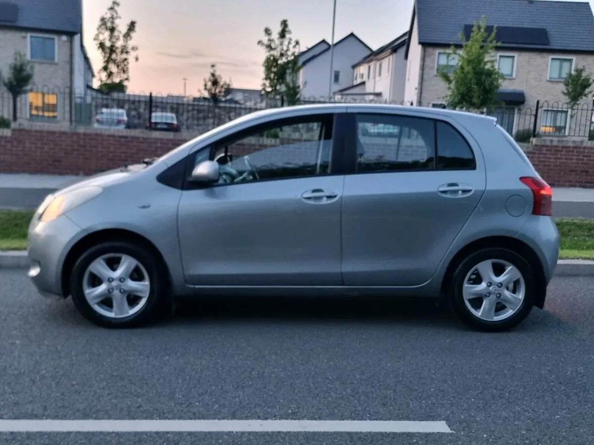 Toyota Yaris/Only 107,000kms/tax and nct - Image 2