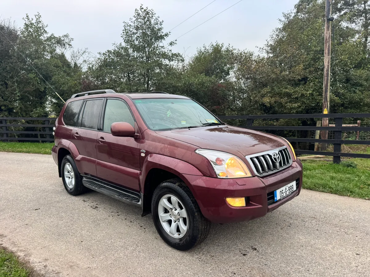 05 Toyota Landcruiser Crewcab 5 Seater - Image 2
