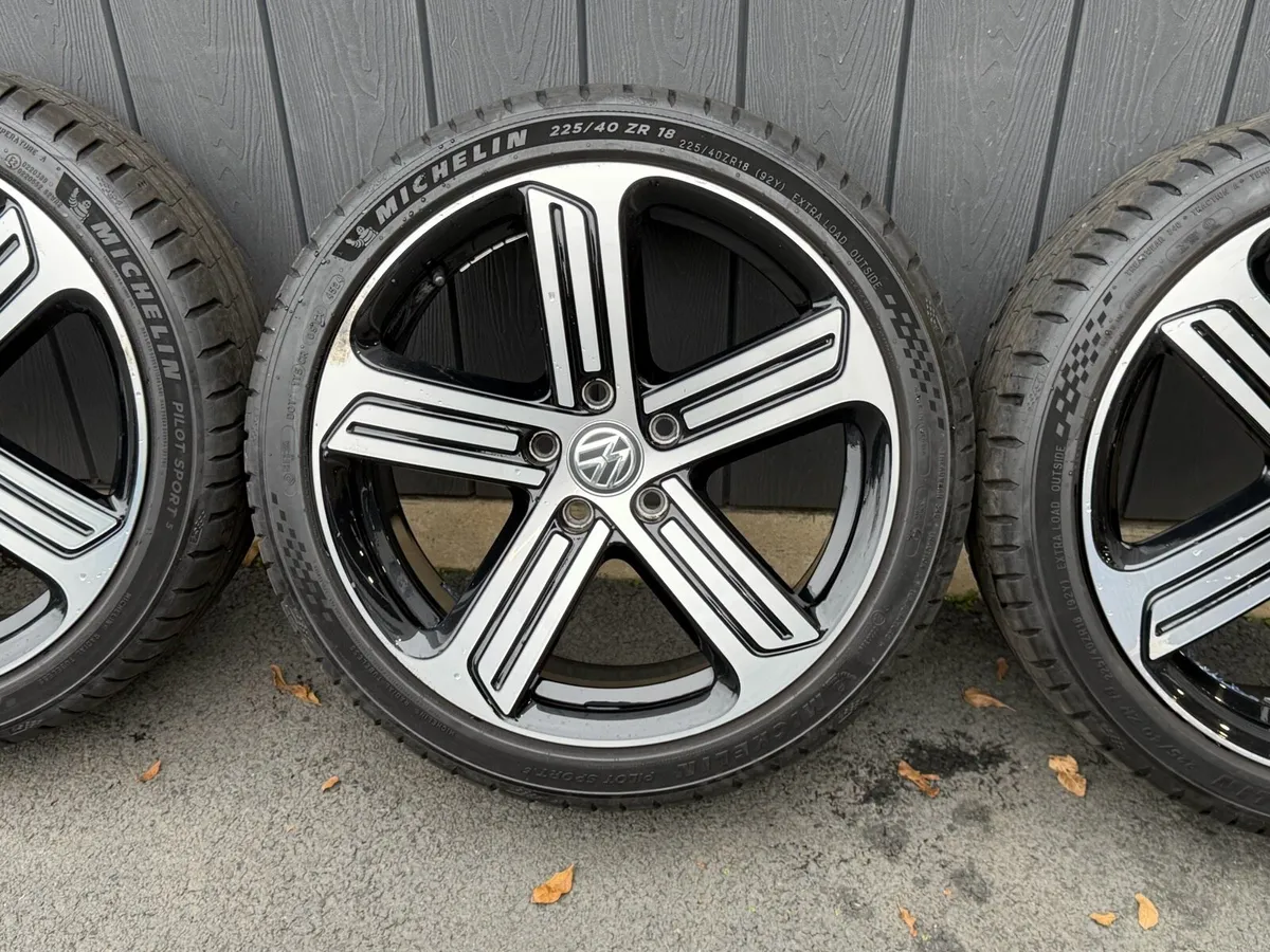 18” GENUINE GOLF R ALLOYS - Image 3