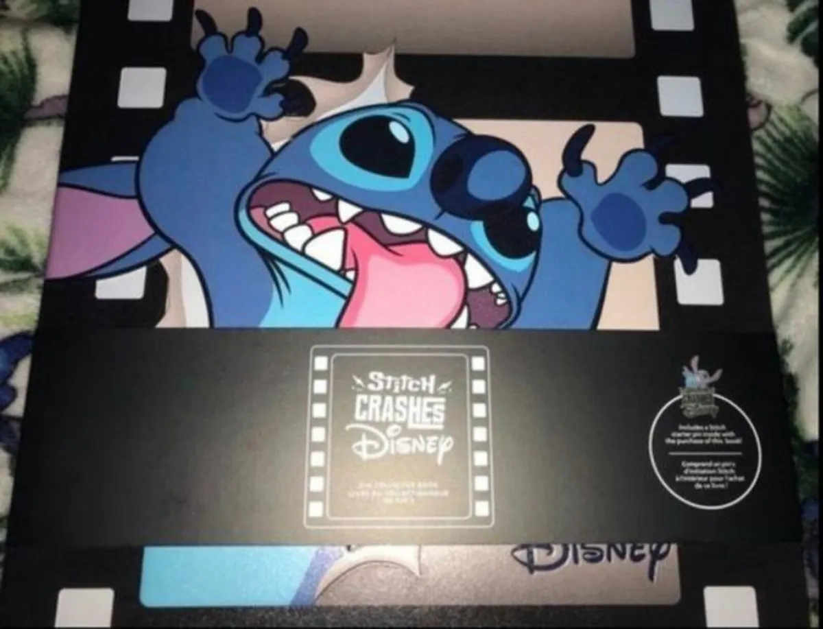 Disney Pin Folder - Image 1