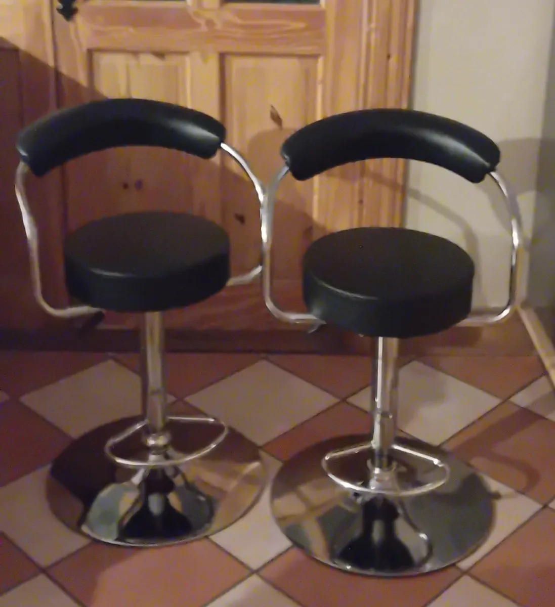 Kitchen stools - Image 2
