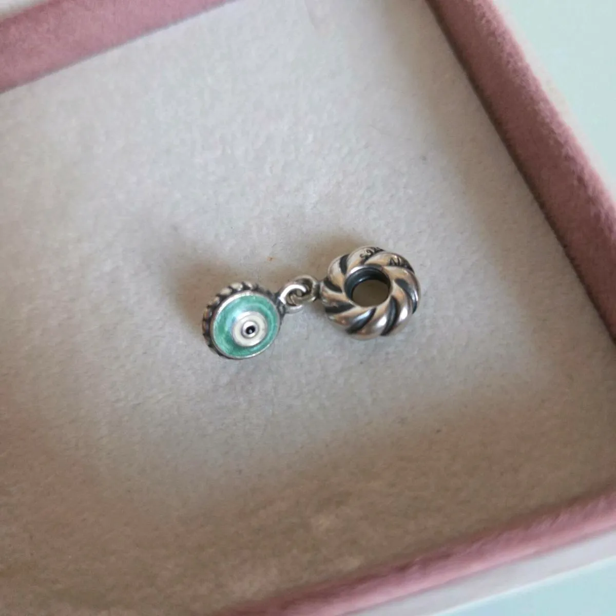 Pandora dangle charm - Image 4