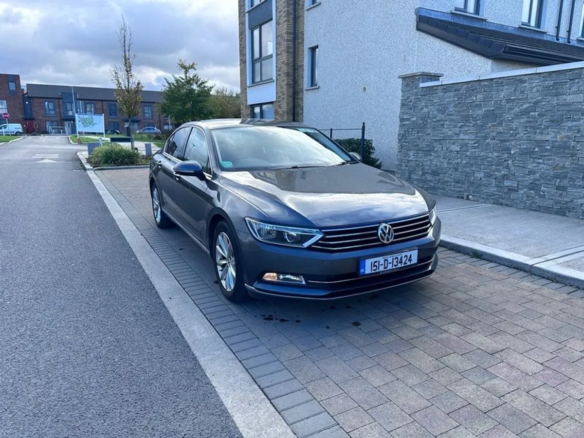 2015 Volkswagen Passat - Image 1