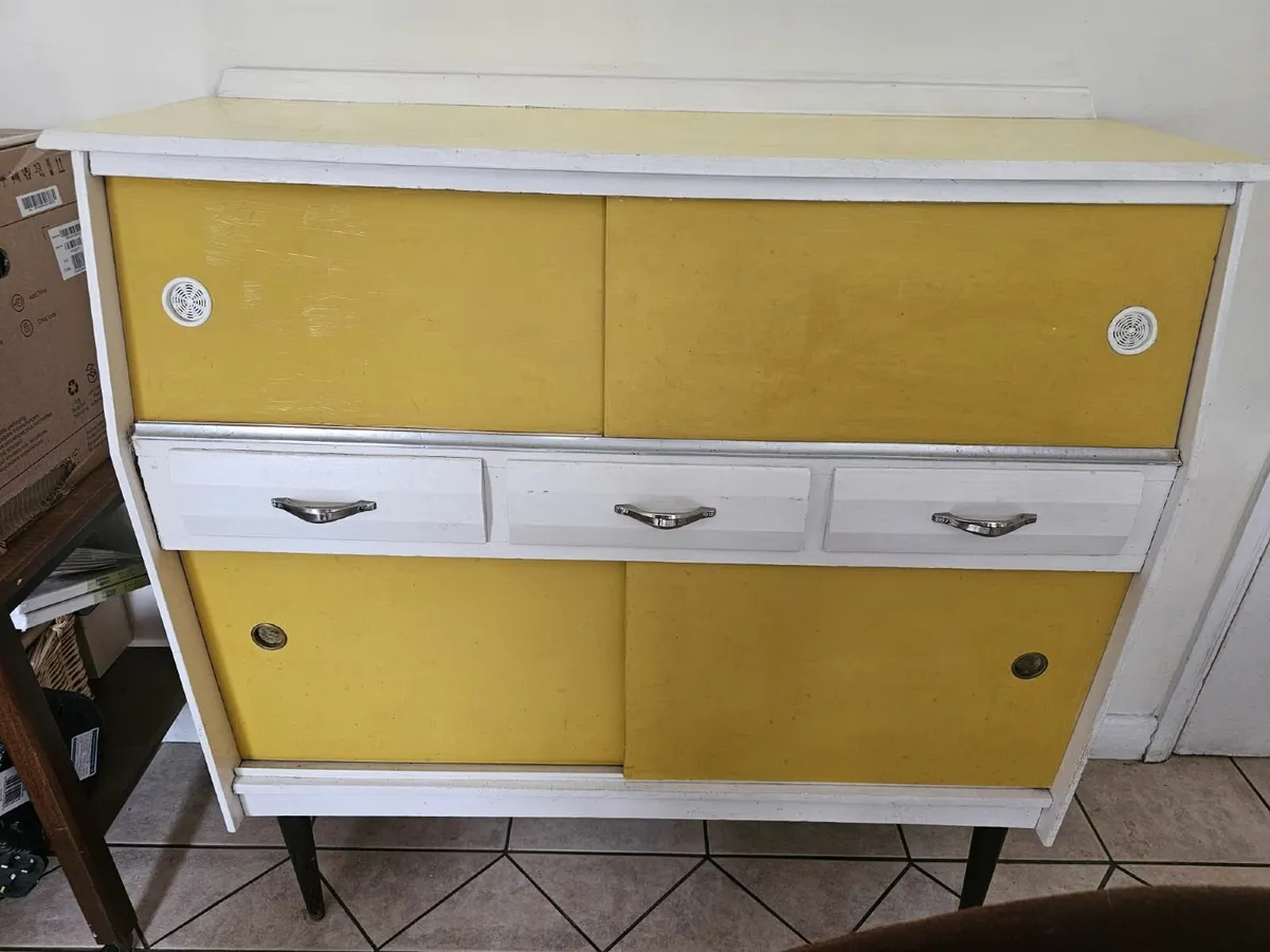Cabinet - Image 2
