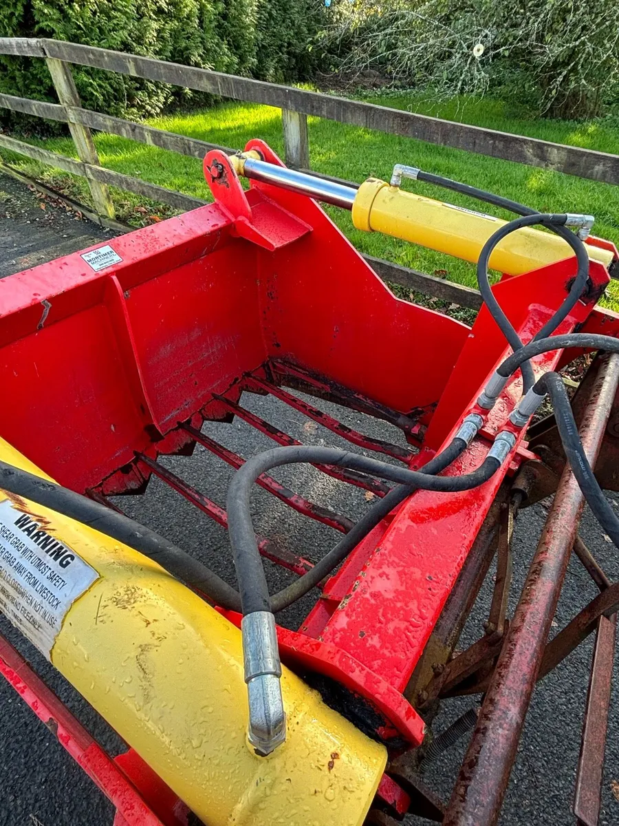 2023 woods 4ft Shear grab and 14x6 Cattle box - Image 4