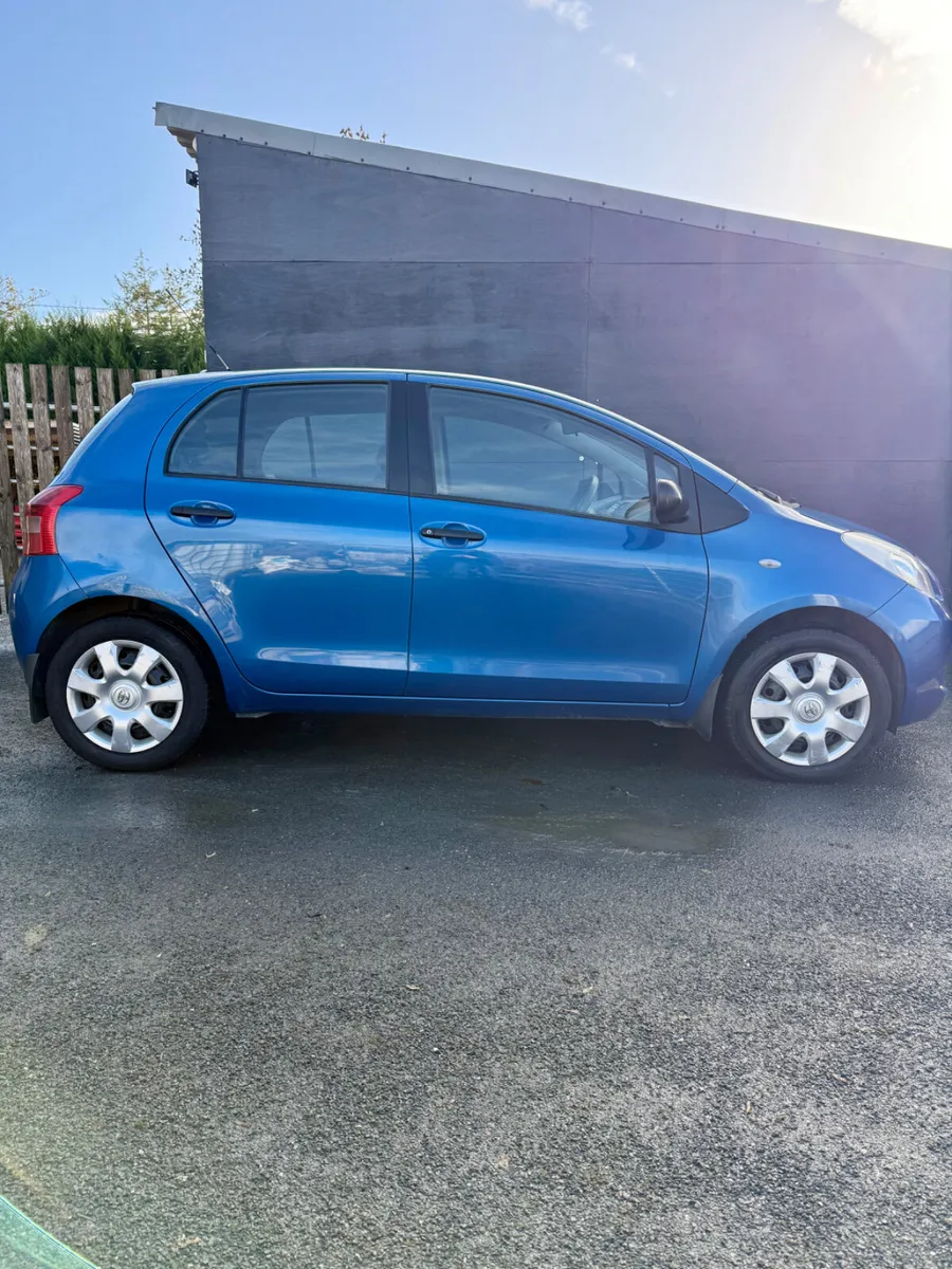 Toyota Yaris 2008 - Image 2