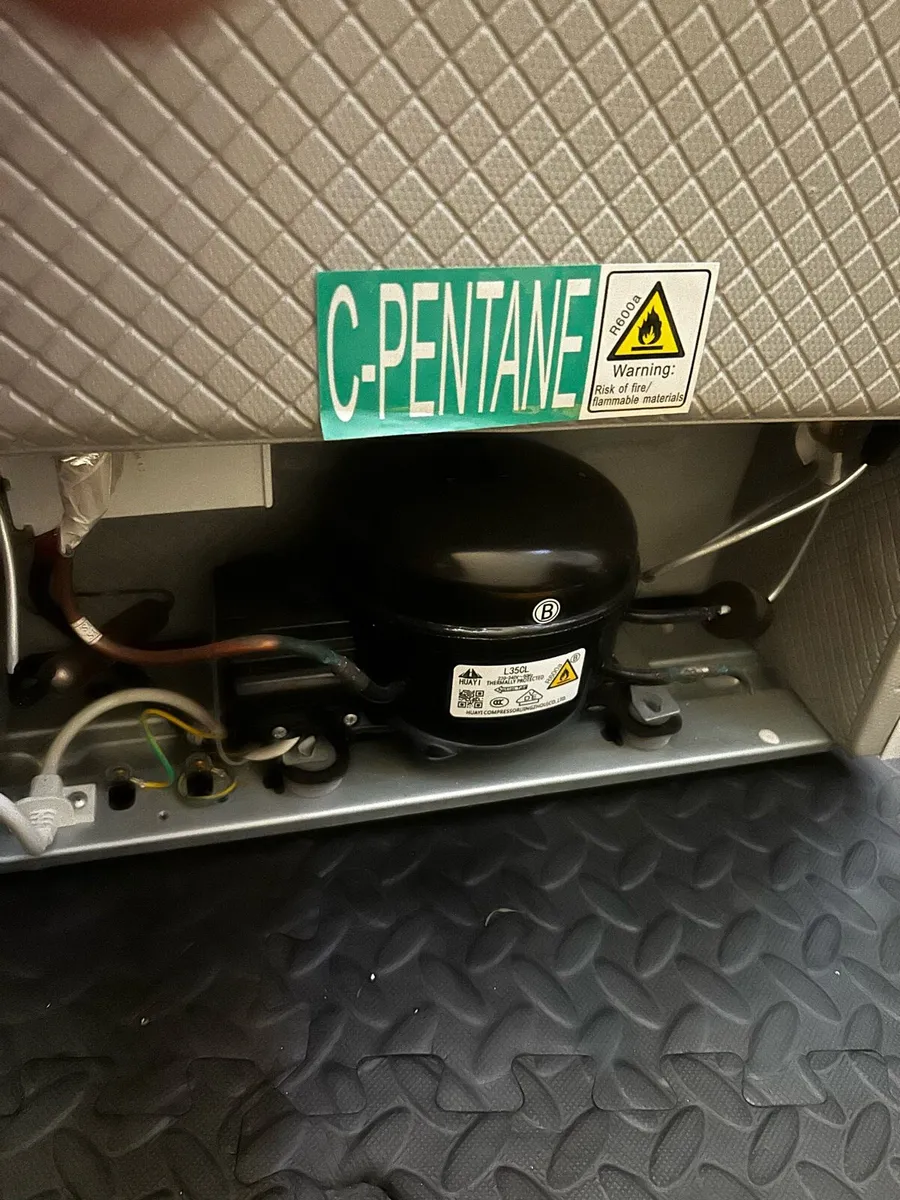 Mini fridge - Image 4