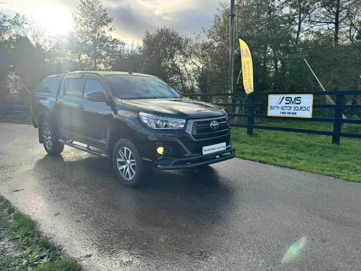 192 Toyota Hilux Invincible X Auto***** - Image 2