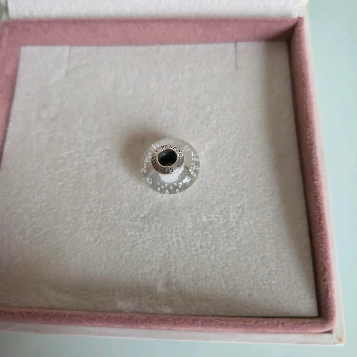 Pandora charm white murano glass - Image 3