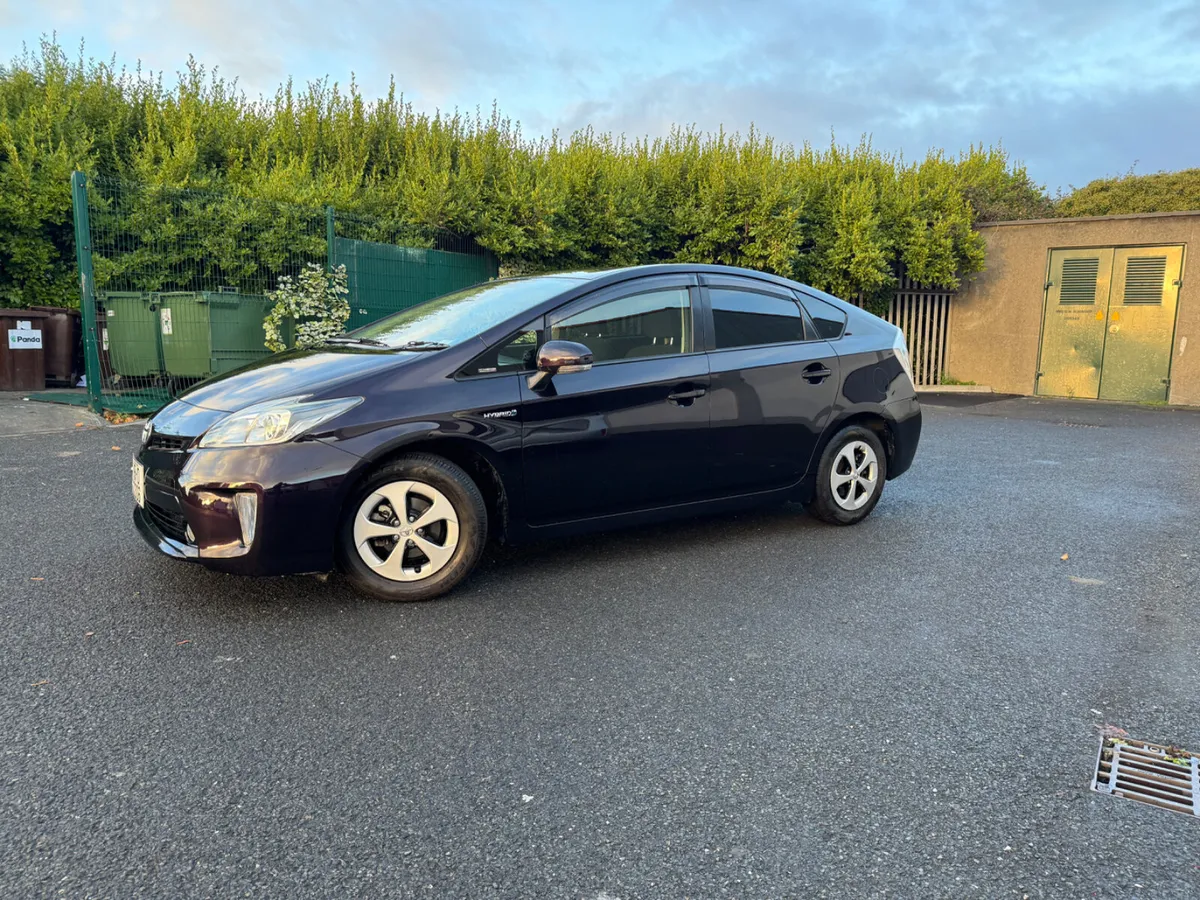 Toyota Prius 2015 Automatic 1.8 Hybrid - Image 3