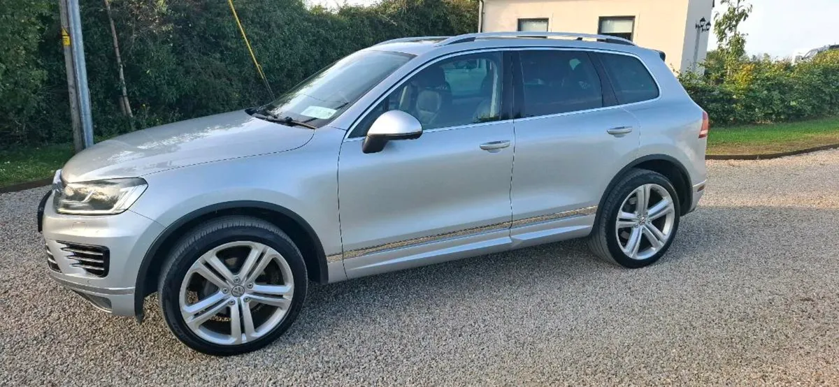 Vw tourage 5 seater v6 - Image 3