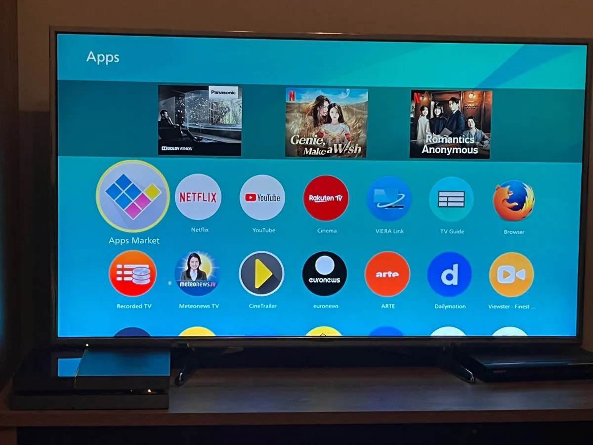Panasonic TV  43 inch screen - Image 1