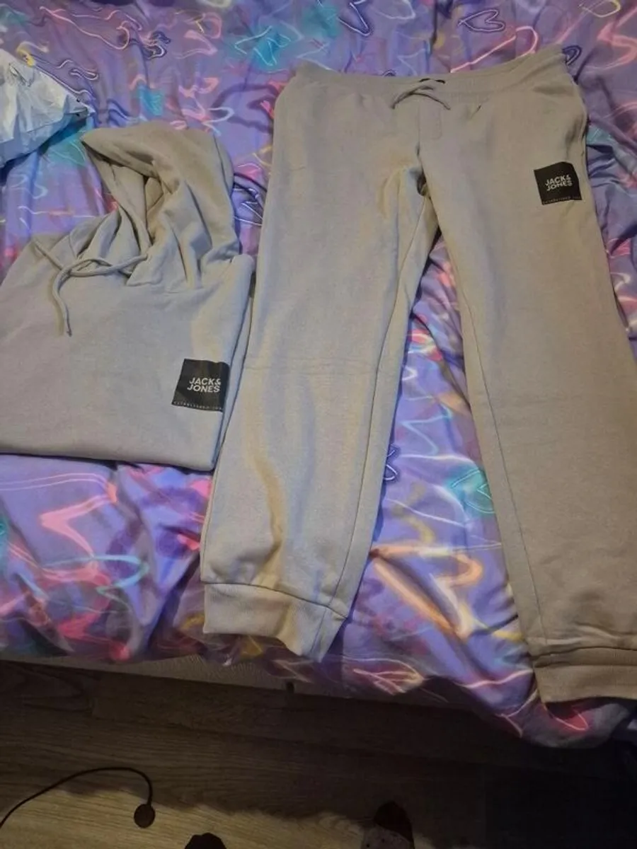 tracksuits - Image 1