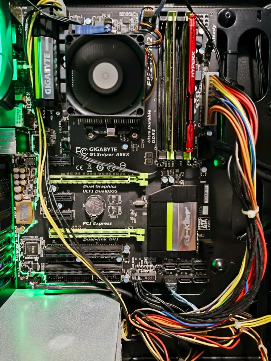 Old gaming pc - Image 1