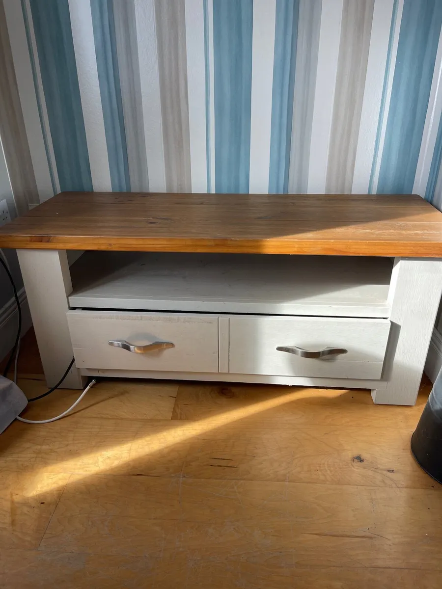 Living Room Furniture - Image 3