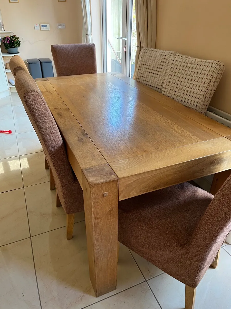 Dining room table and 6 chairs - Image 2